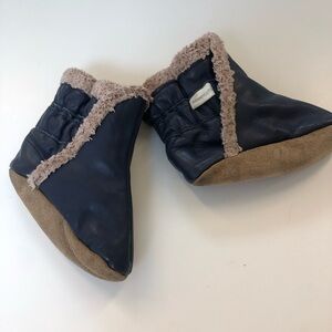 Robeez leather plush lined booties 6-12M